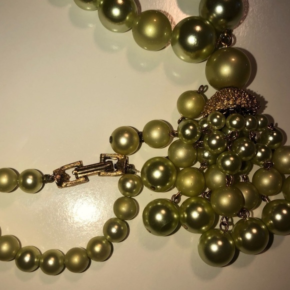 VTG Mint Green Faux Pearl Necklace w Tassel 22” + 3” - Picture 3 of 6